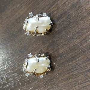 Tennessee River Pearl Pierced Earrings Gold tone and Rhinestone